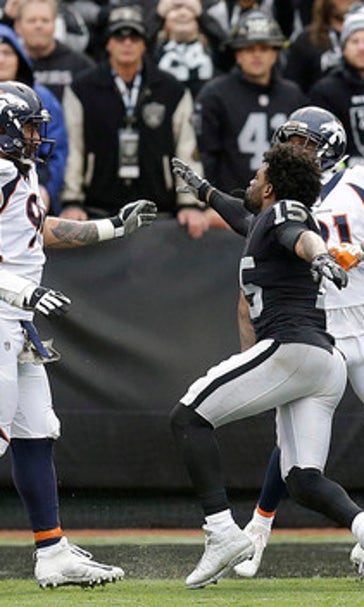 Chain Match 2: Talib and Crabtree fight after chain snatch